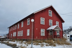 Helly Hansen på Melbu, Sjøgata 3Foto: Lars Sletjord / Museum Nord<br>