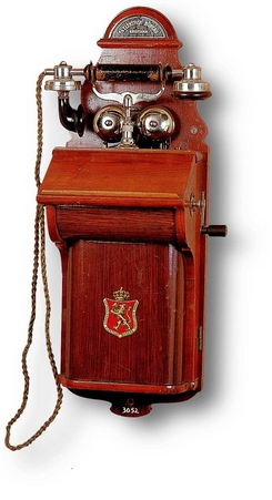 NTM 3052: Veggtelefonapparat fra 1918