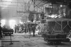 Smeltehuset i Alby karbidfabrikk med driftseffektive smelteovnar som Petersson utvikla.Foto: NVIM I-04969<br>